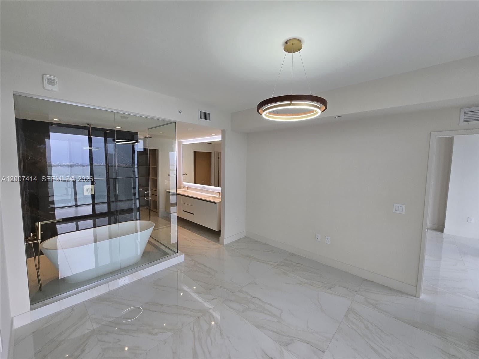 700 NE 24 ST # 3104, Miami FL 33137 — 27