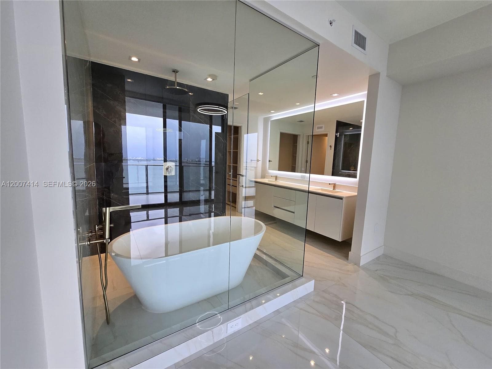 700 NE 24 ST # 3104, Miami FL 33137 — 28