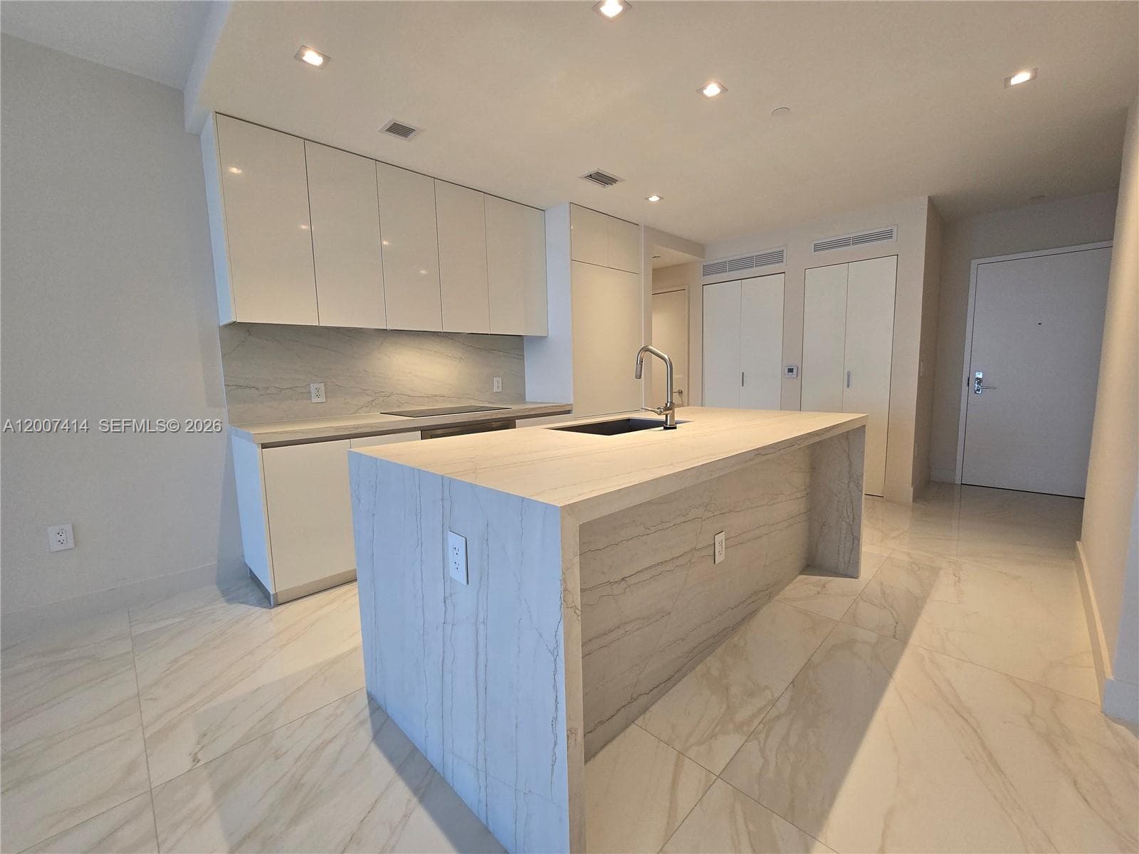 700 NE 24 ST # 3104, Miami FL 33137 — 9