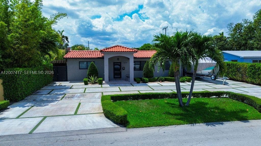 4210 W 6th Ave, Hialeah FL 33012 — 4