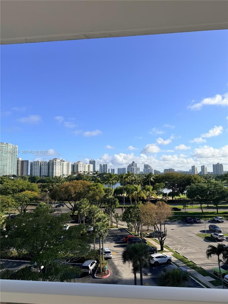 3701 N Country Club Dr # 607, Aventura FL 33180 — 27