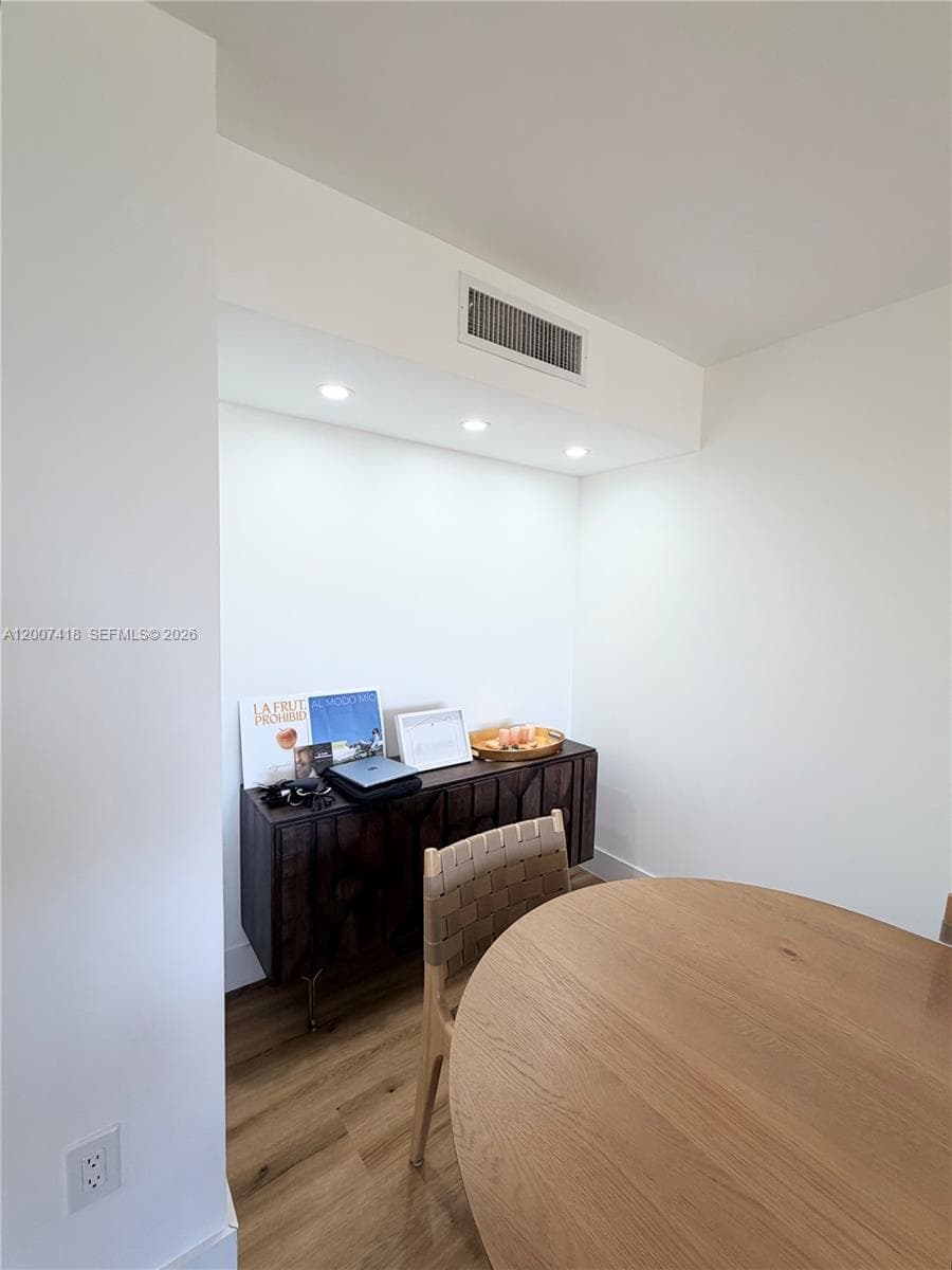 3701 N Country Club Dr # 607, Aventura FL 33180 — 5