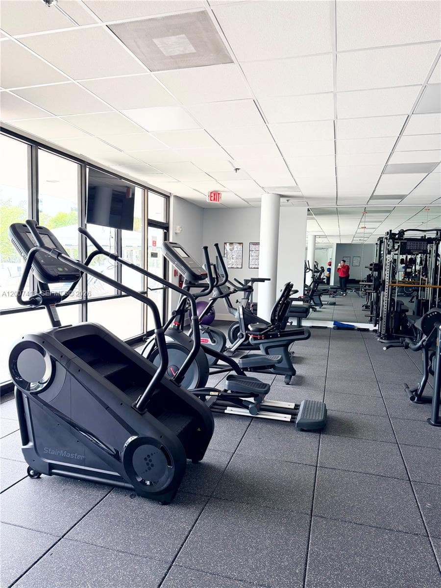 3701 N Country Club Dr # 607, Aventura FL 33180 — 35