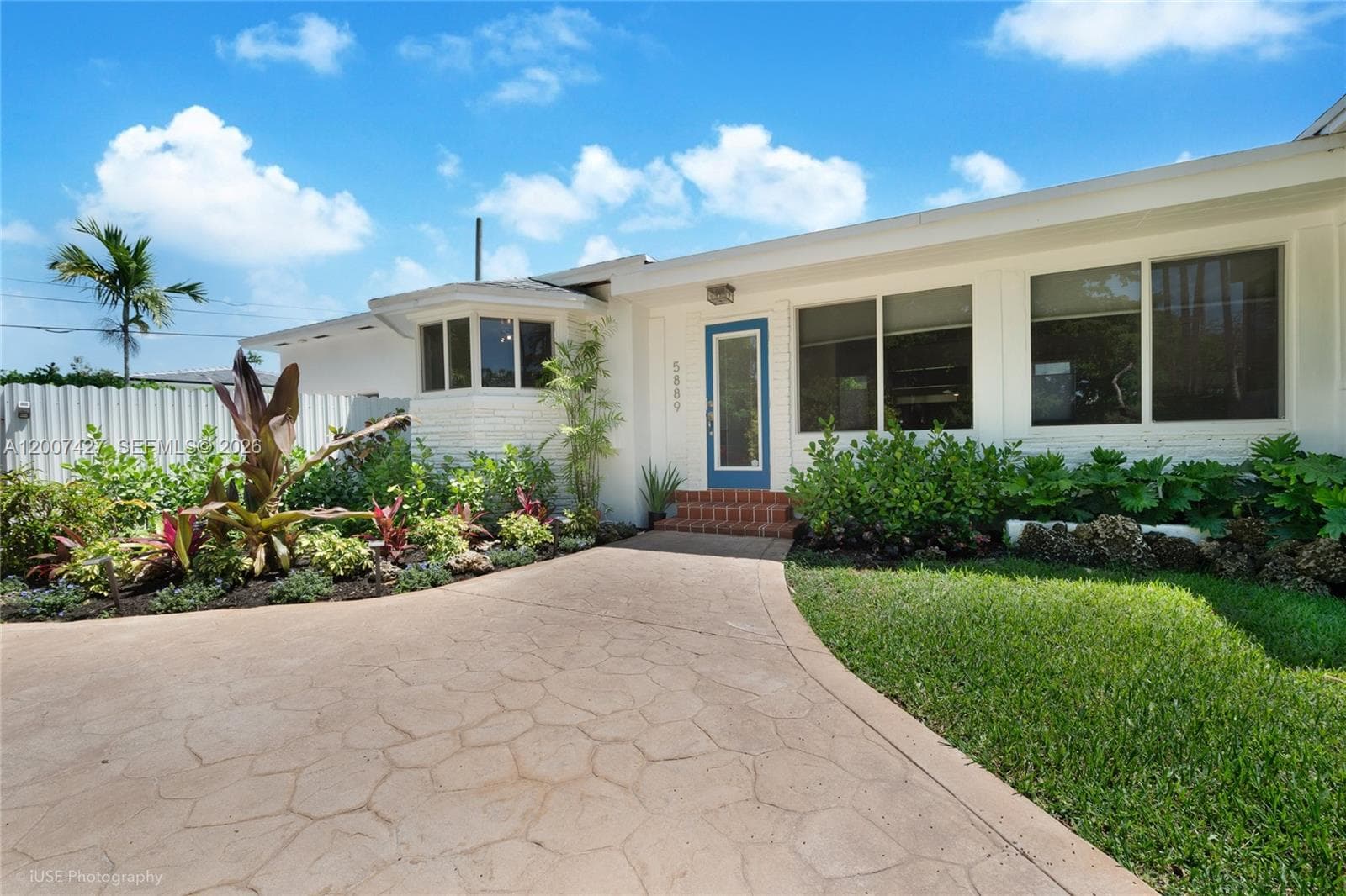 5889 Devonshire Blvd, Miami FL 33155 — 2