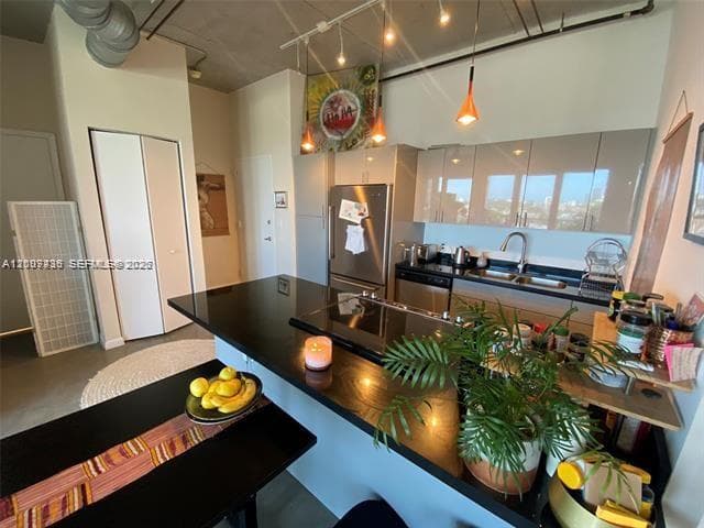10 SW South River Dr # 909, Miami FL 33130 — 6