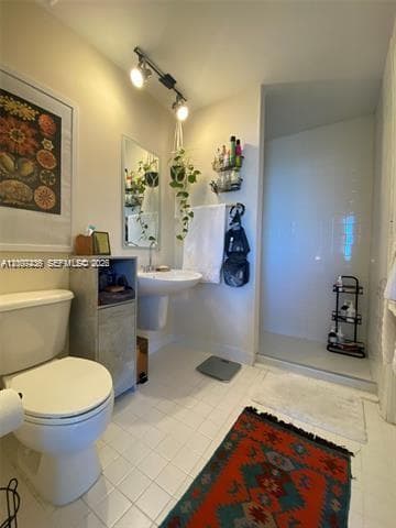 10 SW South River Dr # 909, Miami FL 33130 — 38