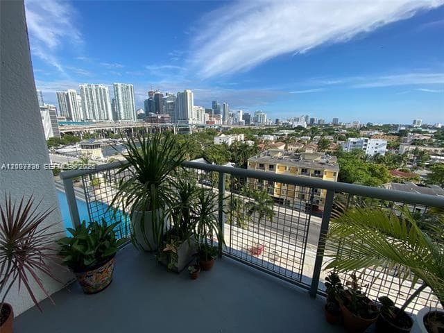 10 SW South River Dr # 909, Miami FL 33130 — 45