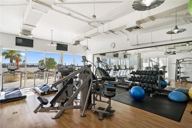 10 SW South River Dr # 909, Miami FL 33130 — 58
