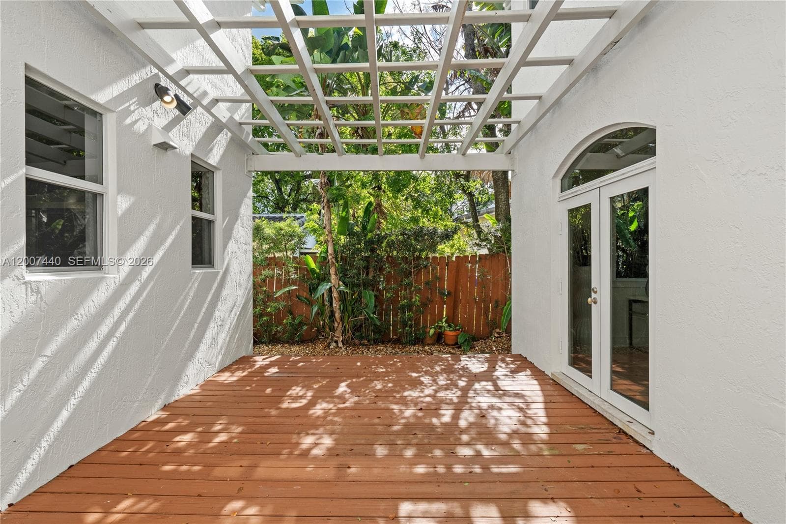 4065 Battersea Rd, Miami FL 33133 — 36