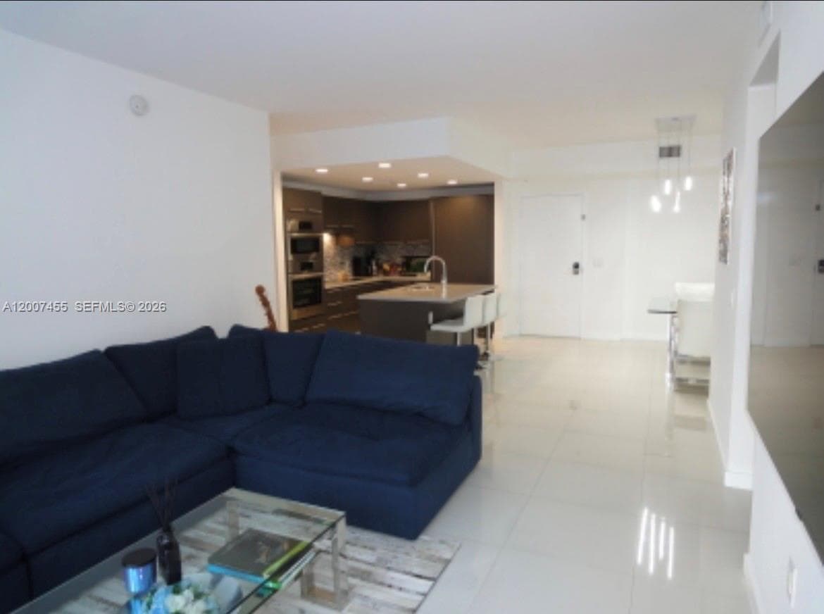 7825 NW 107th Ave # 221, Doral FL 33178 — 9