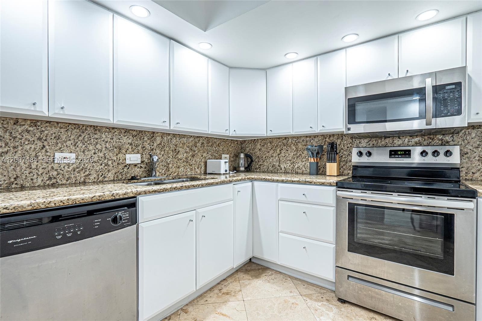 20505 E Country Club Dr # 931, Aventura FL 33180 — 76