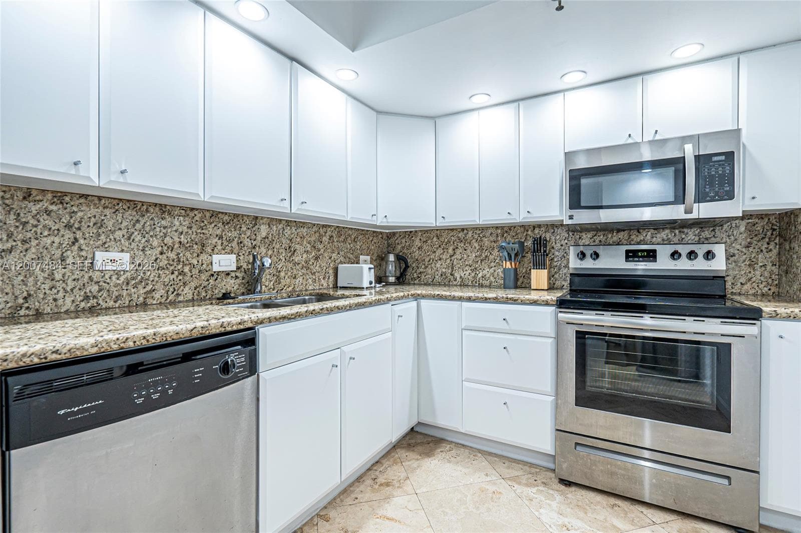 20505 E Country Club Dr # 931, Aventura FL 33180 — 80