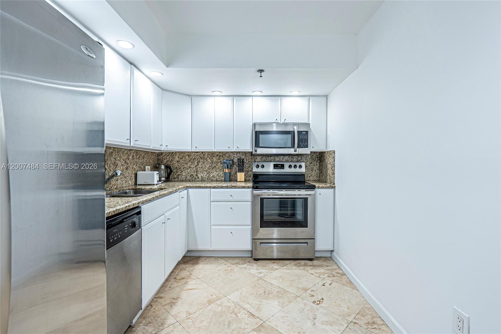 20505 E Country Club Dr # 931, Aventura FL 33180 — 82