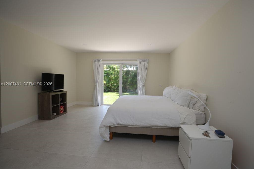 5620 Alton Rd, Miami Beach FL 33140 — 13