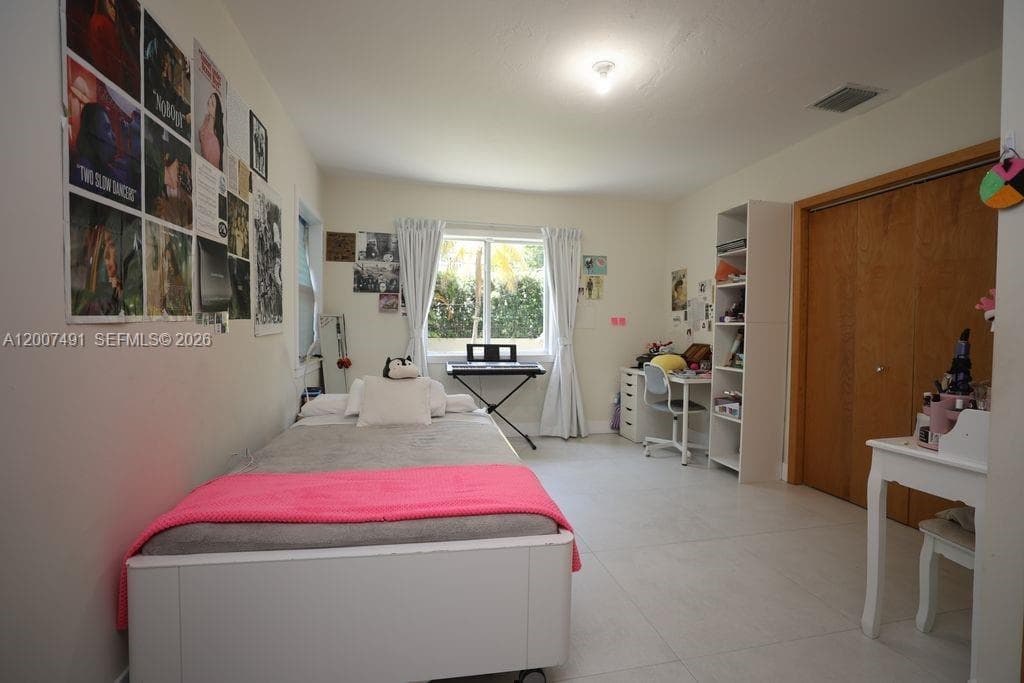 5620 Alton Rd, Miami Beach FL 33140 — 17