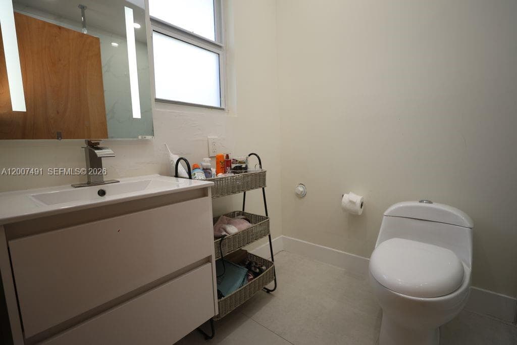 5620 Alton Rd, Miami Beach FL 33140 — 16