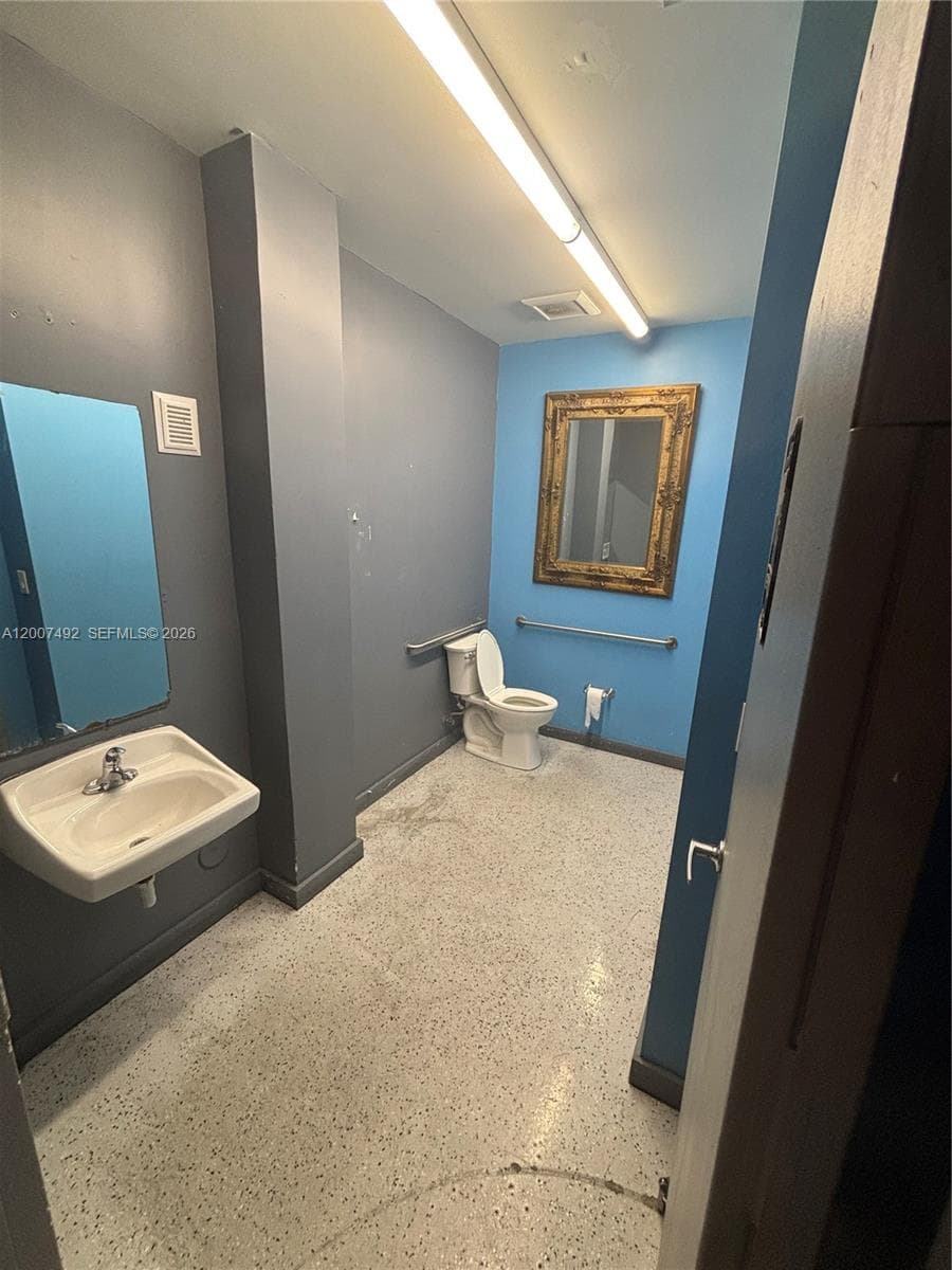 1407 Washington Ave # 1401, Miami Beach FL 33139 — 12