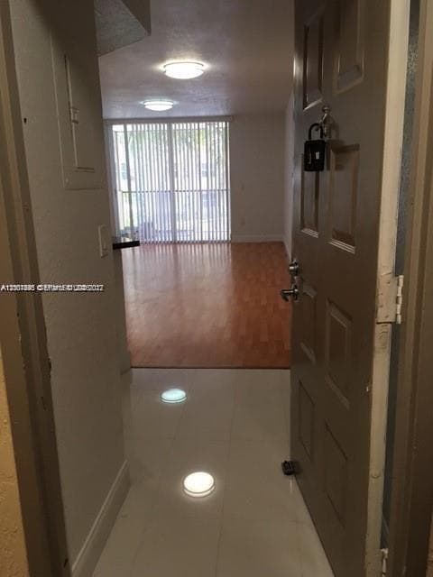 8205 Lake Dr # 204, Doral FL 33166 — 2