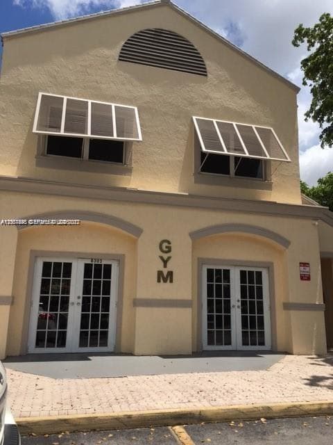 8205 Lake Dr # 204, Doral FL 33166 — 16
