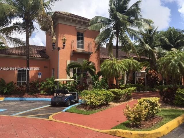 8205 Lake Dr # 204, Doral FL 33166 — 22