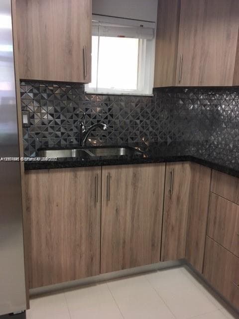 8205 Lake Dr # 204, Doral FL 33166 — 14