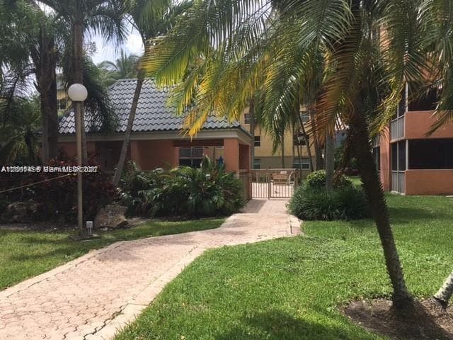 8205 Lake Dr # 204, Doral FL 33166 — 19