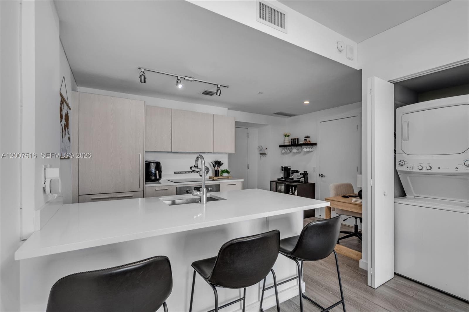 501 NE 31st St # 3704, Miami FL 33137 — 8