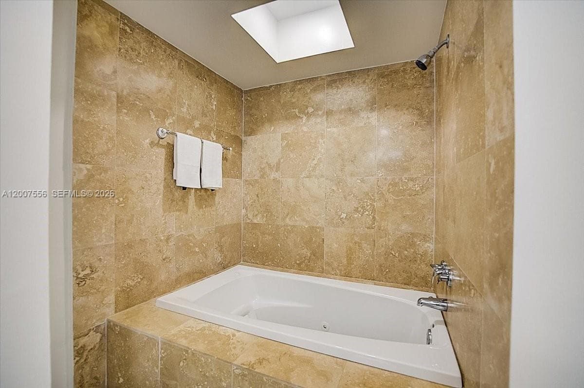101 E Crandon Blvd # 276, Key Biscayne FL 33149 — 23