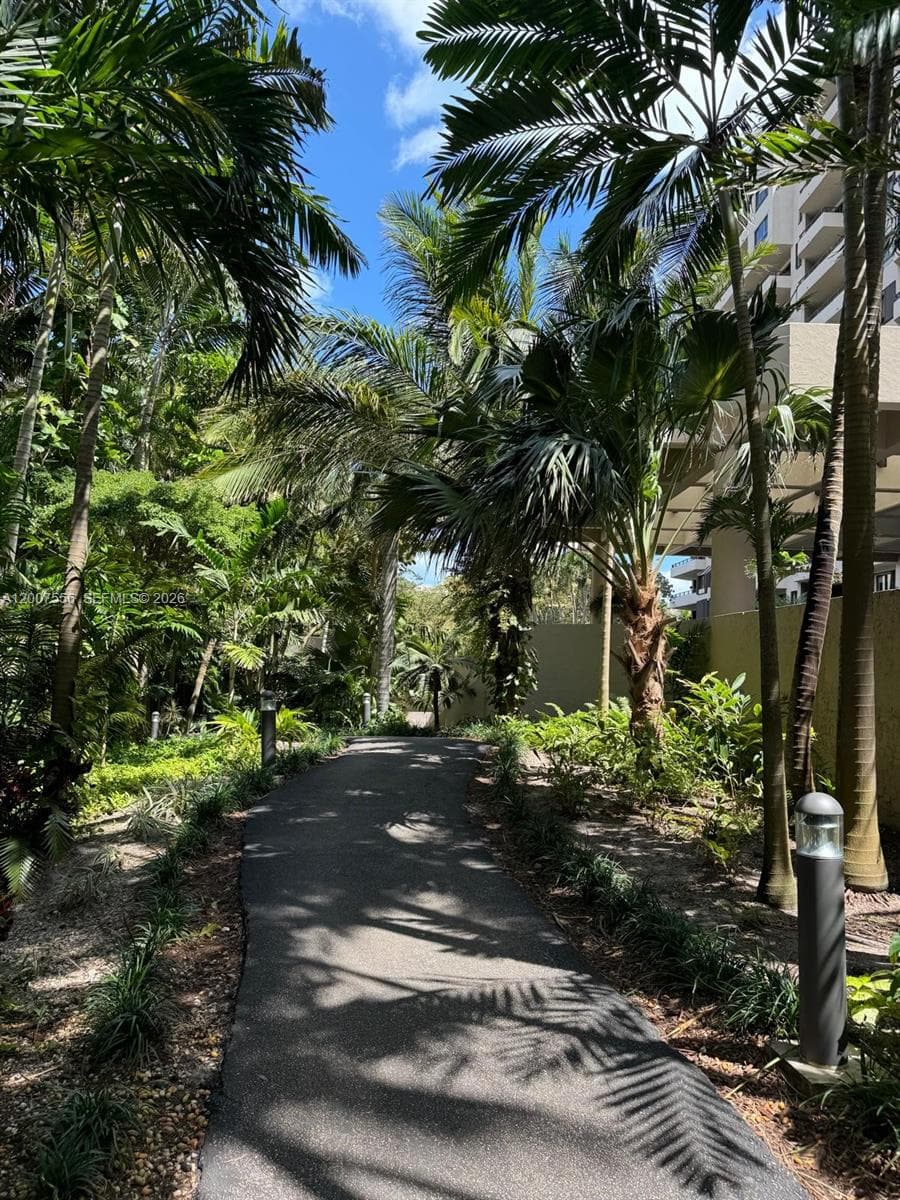 101 E Crandon Blvd # 276, Key Biscayne FL 33149 — 61