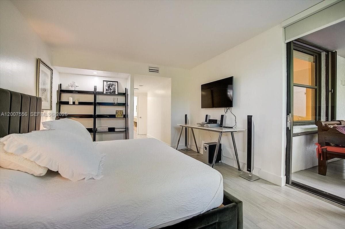 101 E Crandon Blvd # 276, Key Biscayne FL 33149 — 19