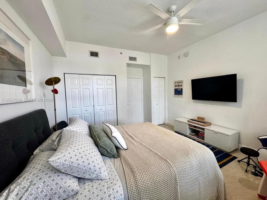 3001 NE 185th St # 225, Aventura FL 33180 — 16