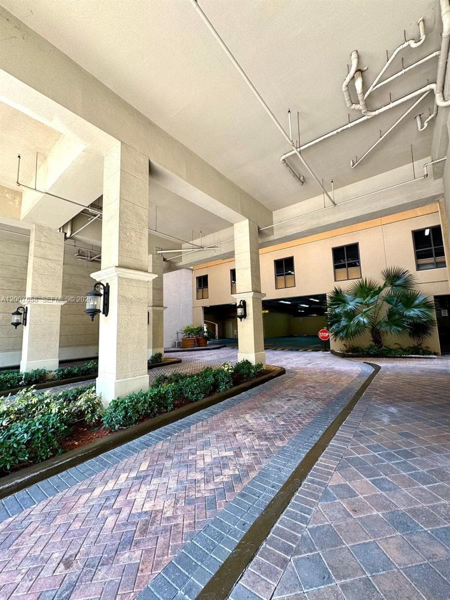 3001 NE 185th St # 225, Aventura FL 33180 — 22