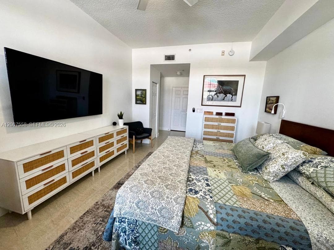 3001 NE 185th St # 225, Aventura FL 33180 — 11