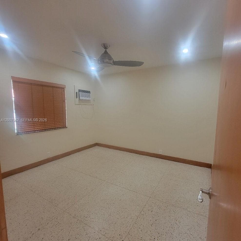7400 Harding Ave # 15, Miami Beach FL 33141 — 16