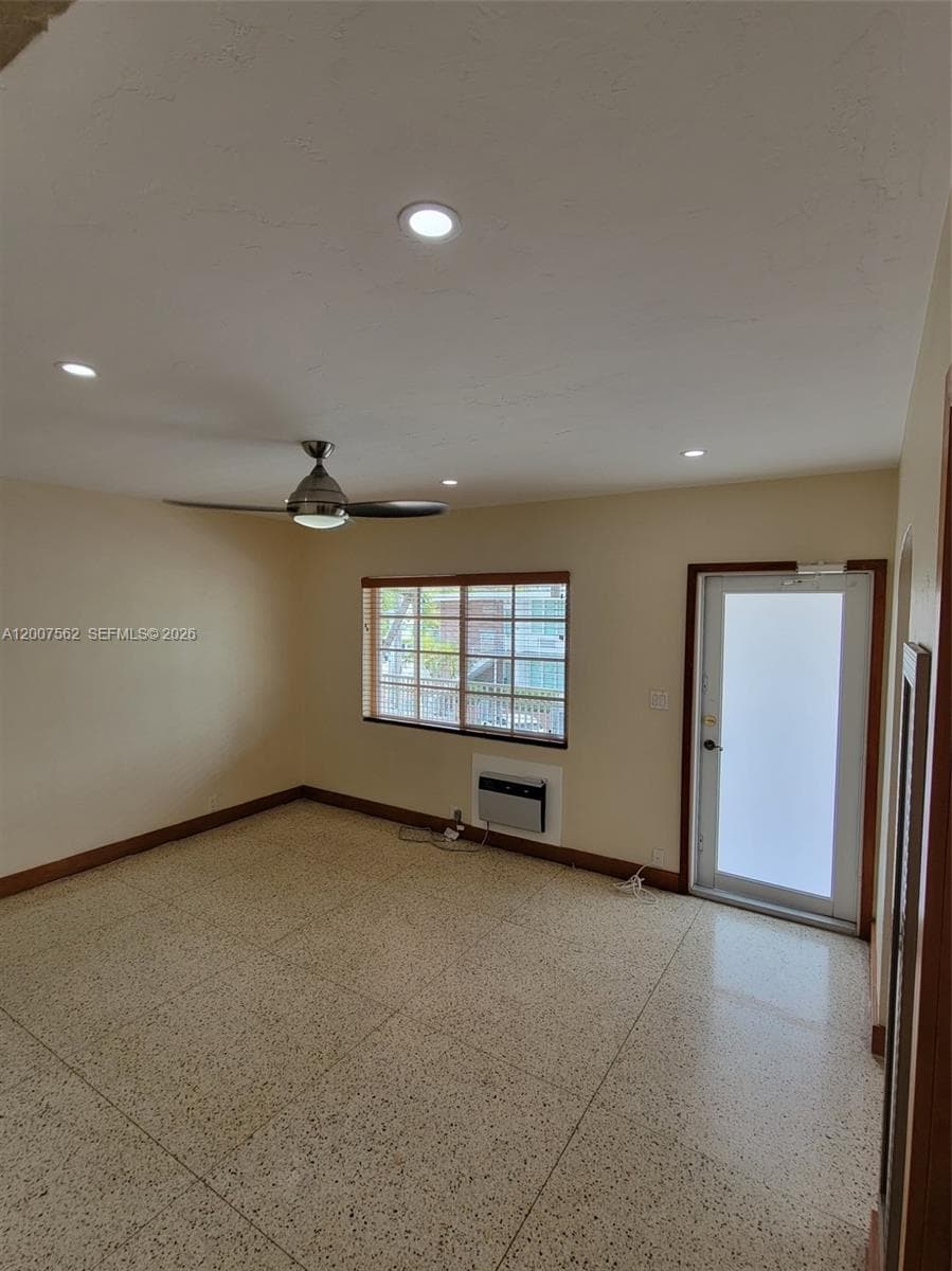 7400 Harding Ave # 15, Miami Beach FL 33141 — 11