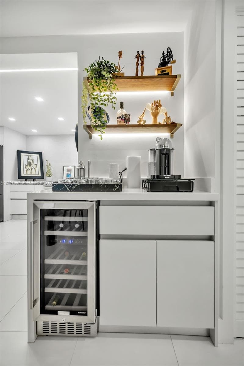 6801 Indian Creek Dr # 304, Miami Beach FL 33141 — 12