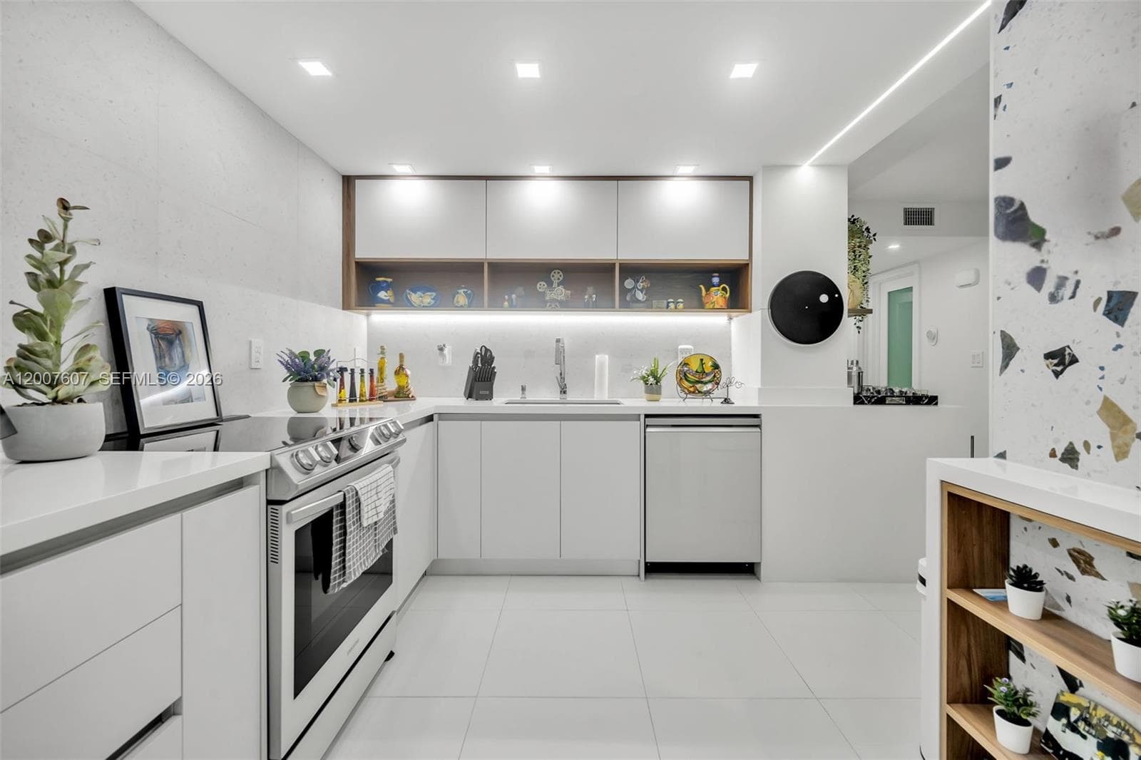 6801 Indian Creek Dr # 304, Miami Beach FL 33141 — 9