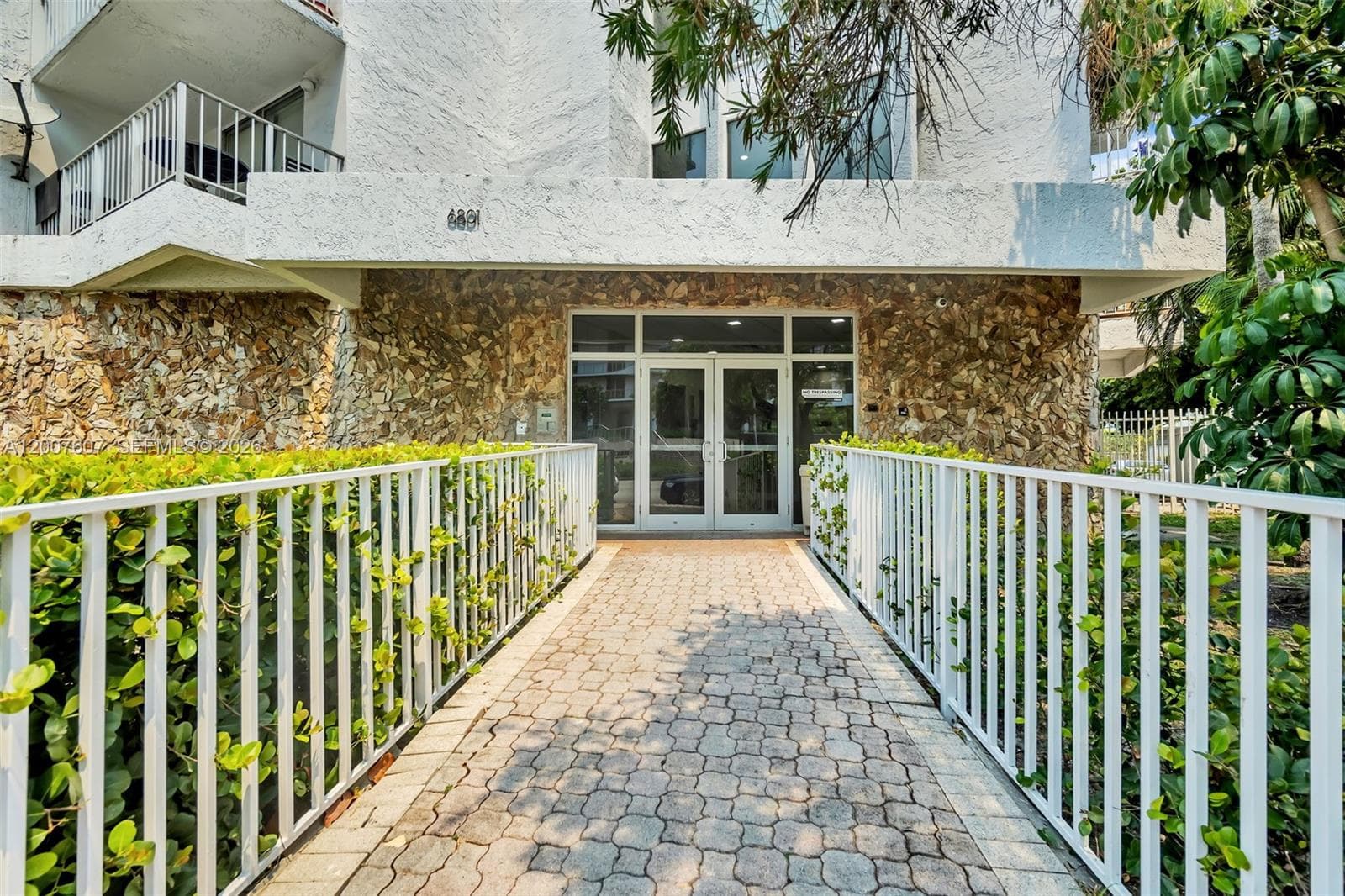 6801 Indian Creek Dr # 304, Miami Beach FL 33141 — 24