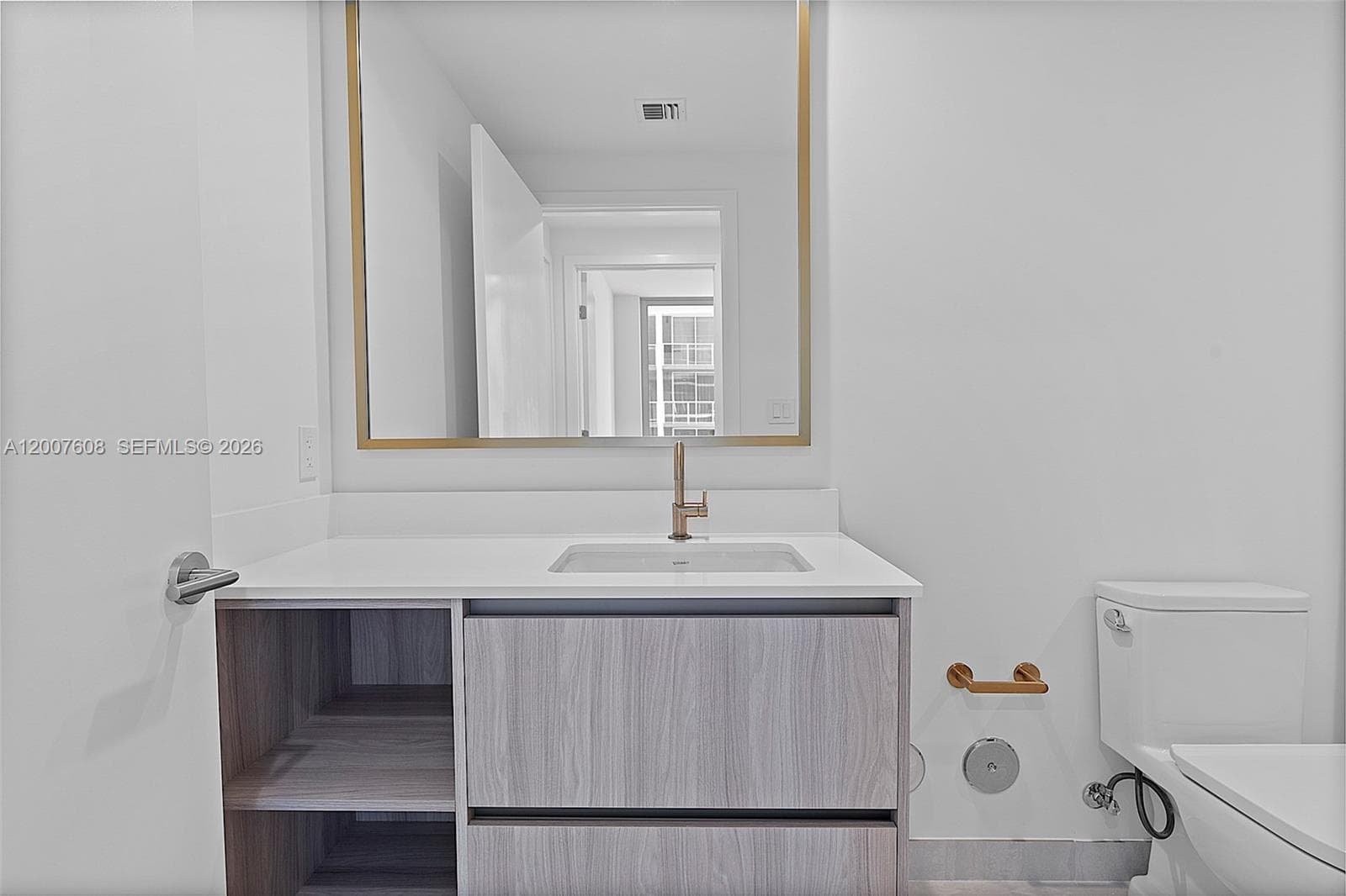 77 SE 5th St. # 1510, Miami FL 33131 — 28