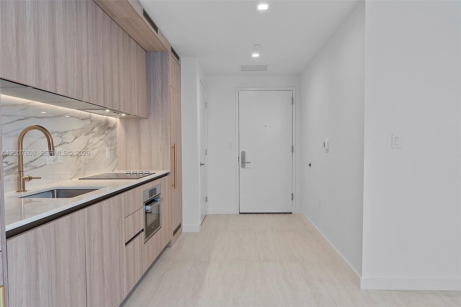 77 SE 5th St. # 1510, Miami FL 33131 — 10
