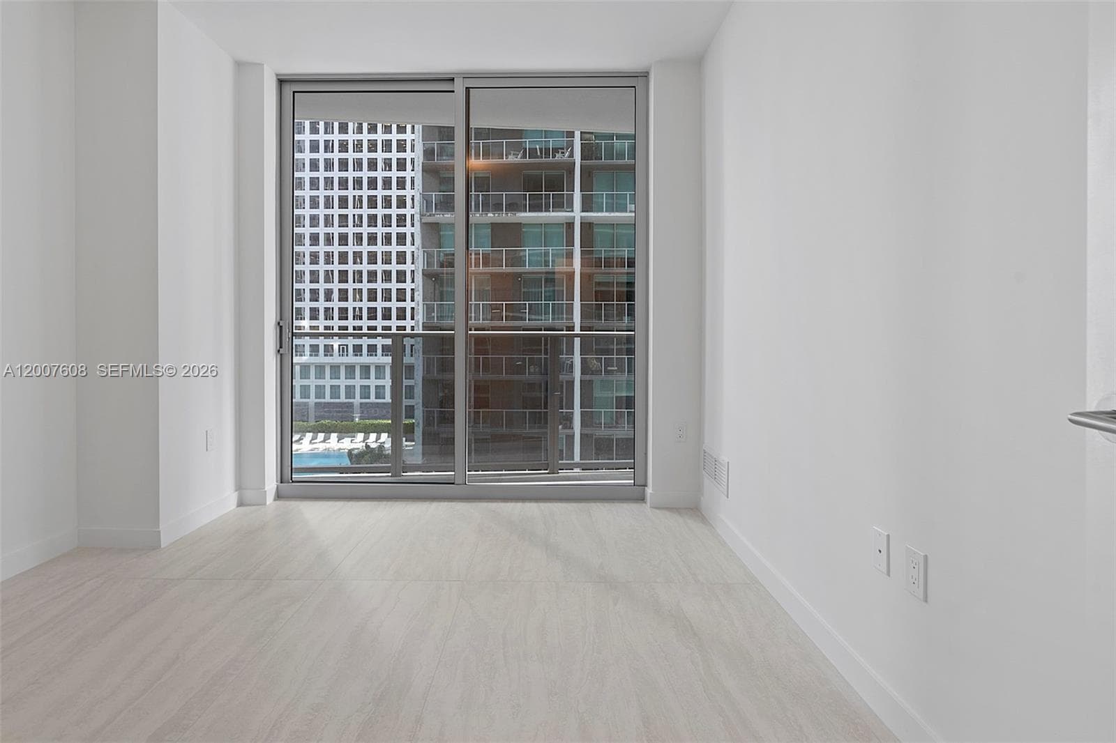 77 SE 5th St. # 1510, Miami FL 33131 — 19