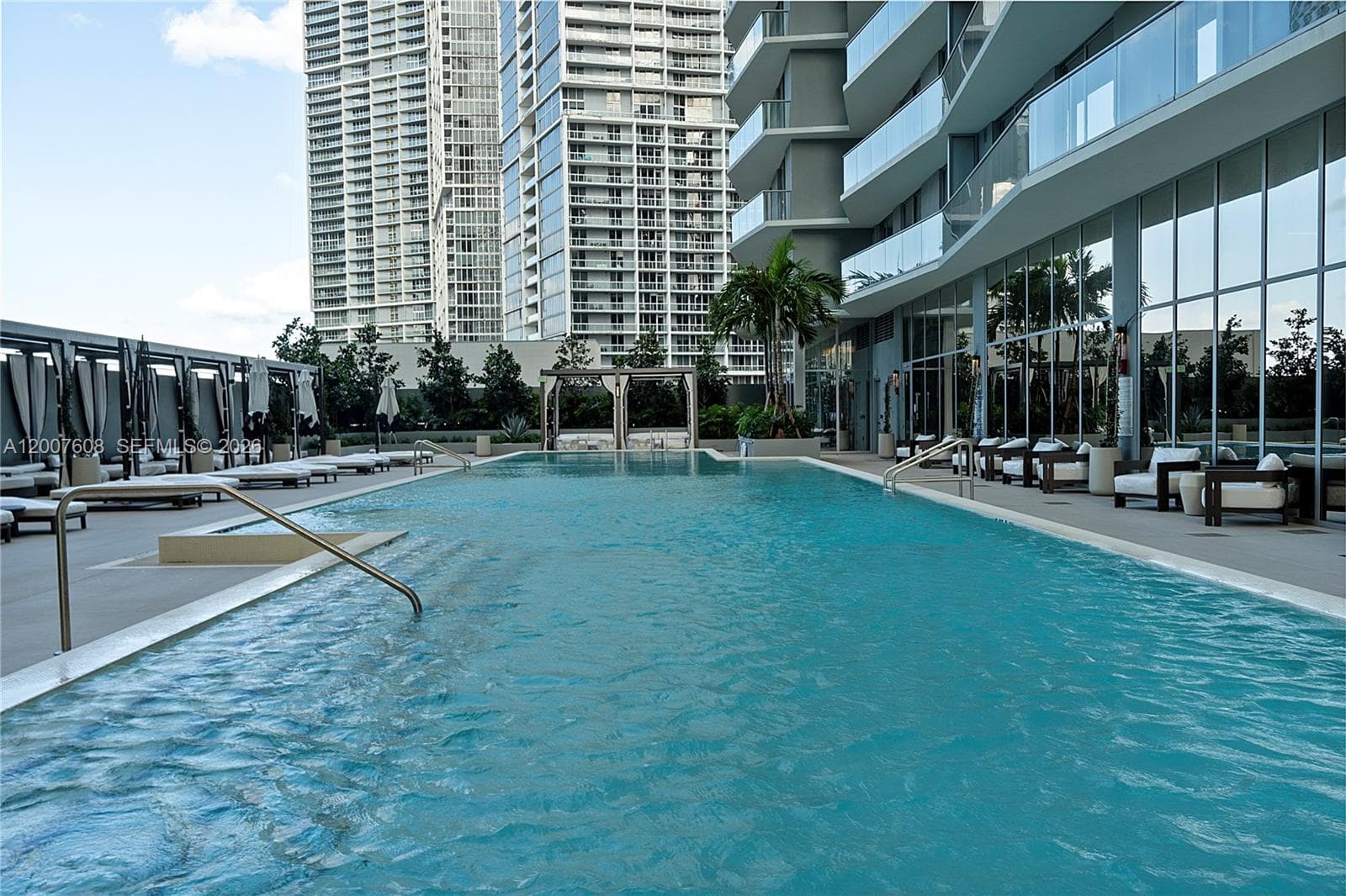 77 SE 5th St. # 1510, Miami FL 33131 — 39