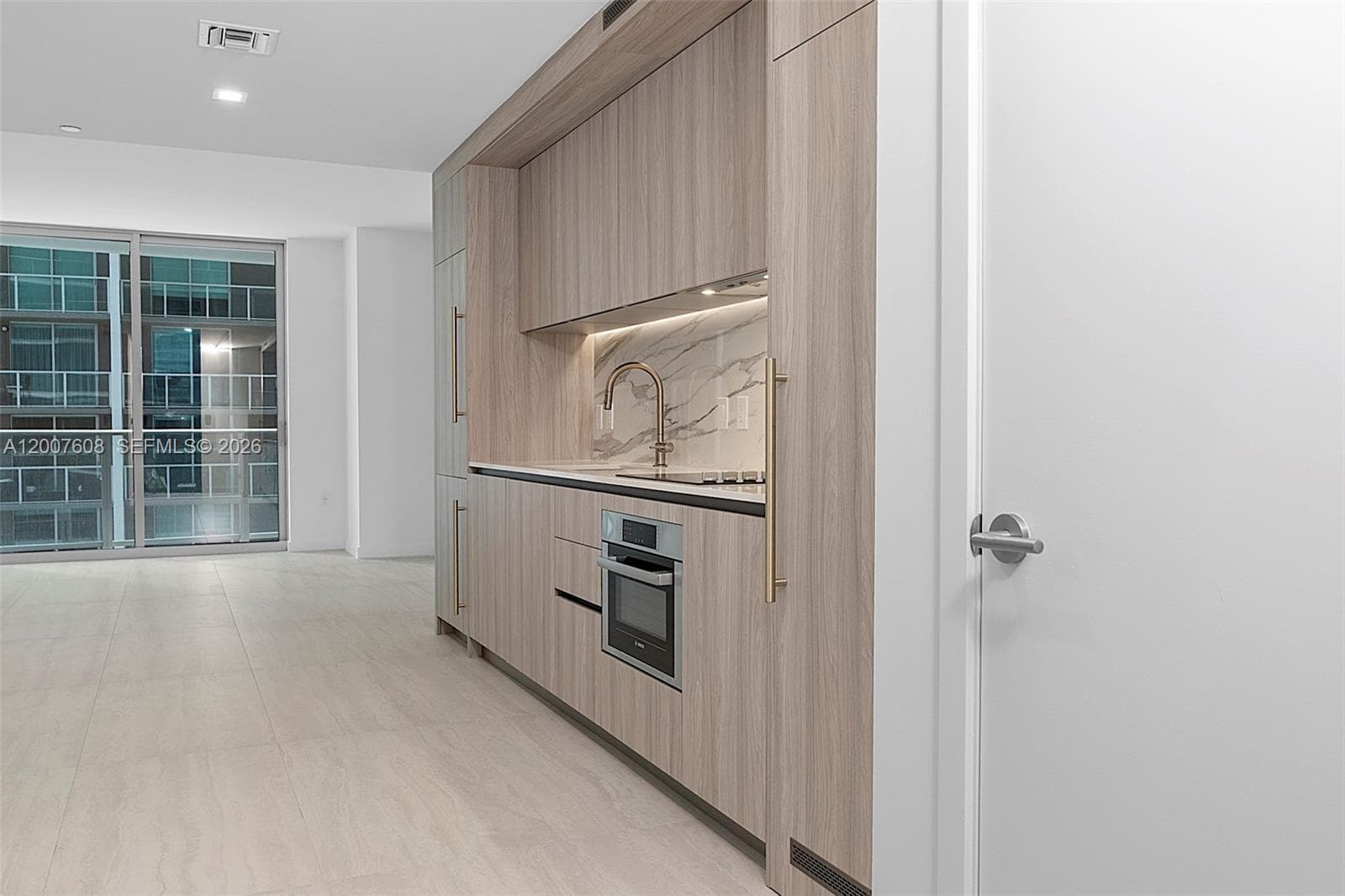 77 SE 5th St. # 1510, Miami FL 33131 — 8