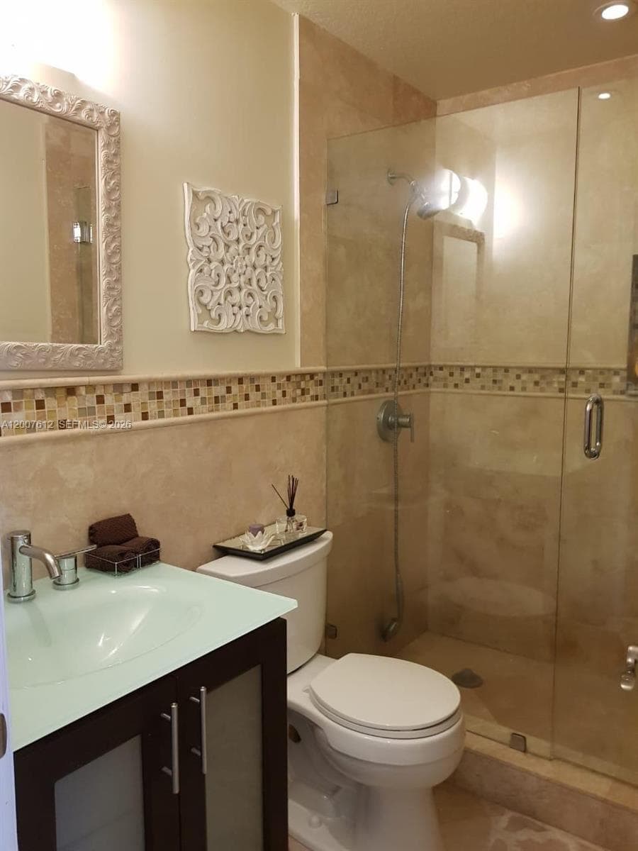 930 NE 33rd Ter # 202, Homestead FL 33033 — 5