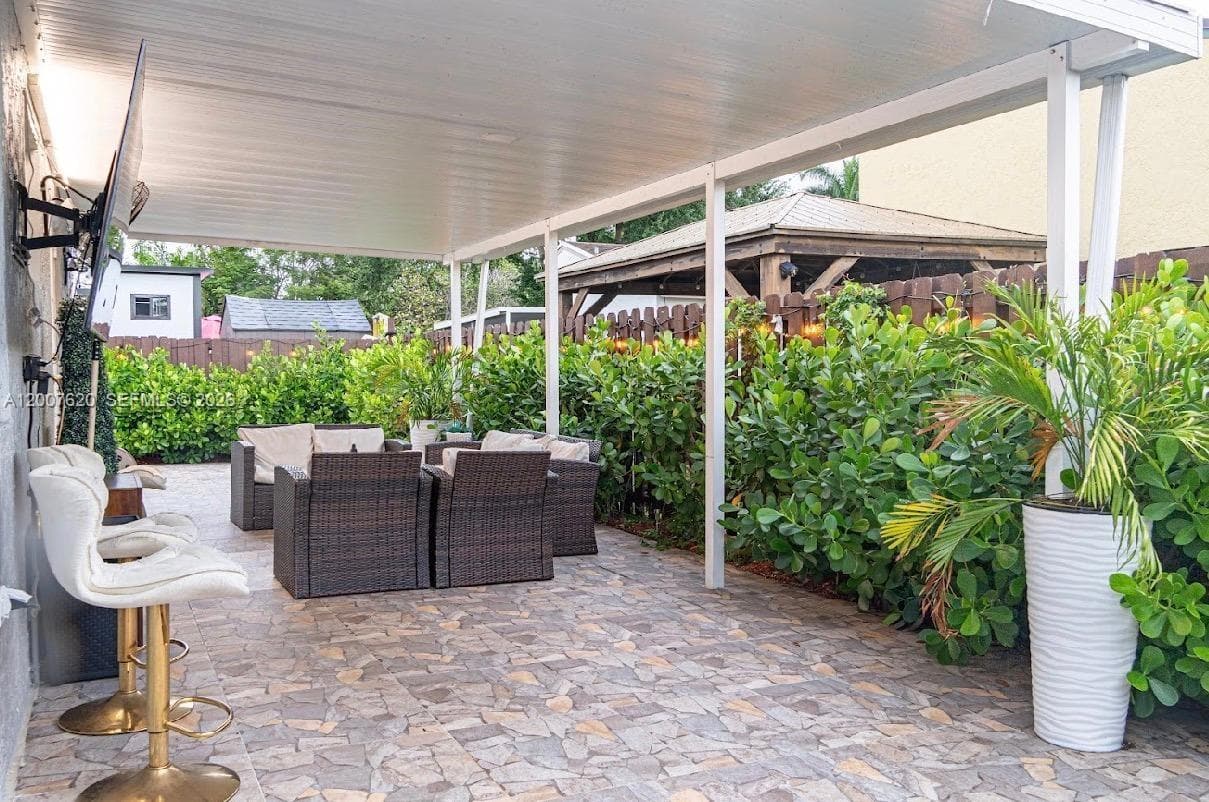 8419 NW 193rd Ln, Hialeah FL 33015 — 36