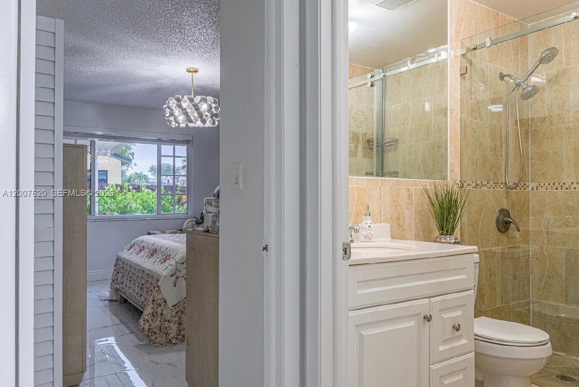 8419 NW 193rd Ln, Hialeah FL 33015 — 25