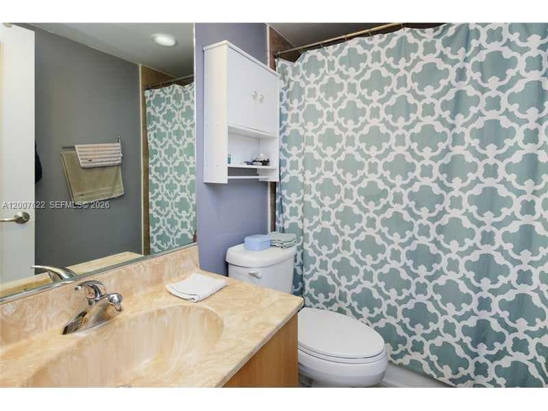 7501 E Treasure Dr # 8C, North Bay Village FL 33141 — 9