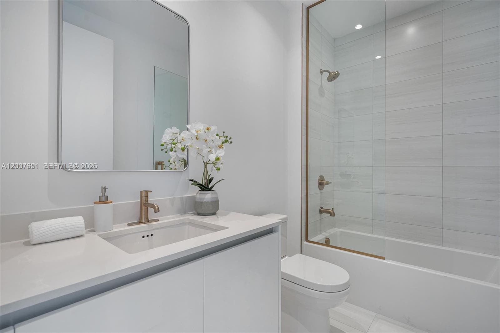 2655 S Bayshore Dr # 1911, Coconut Grove FL 33133 — 37