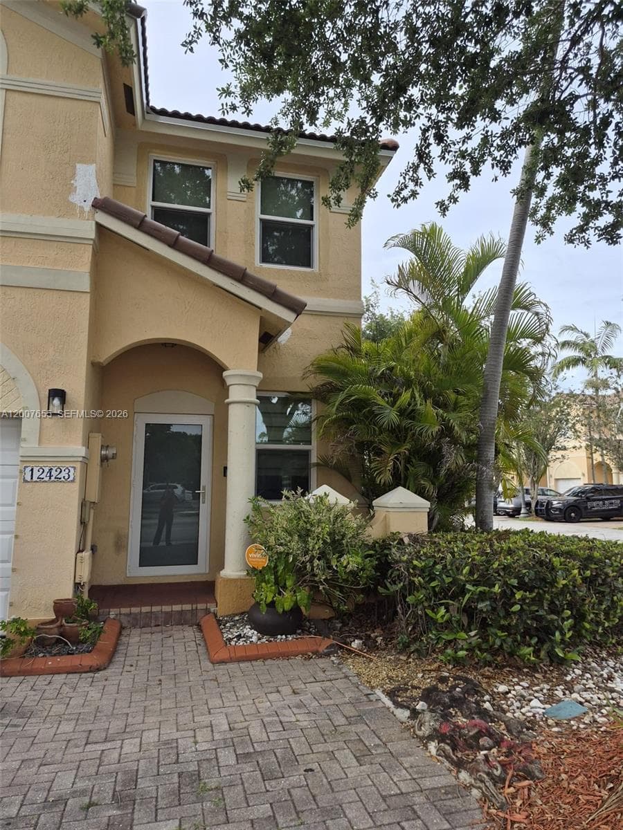 12423 SW 123rd Ter, Miami FL 33186 — 2