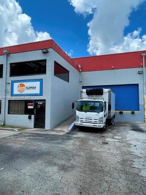 9387 NW 13th St # 7, Doral FL 33172 — 2